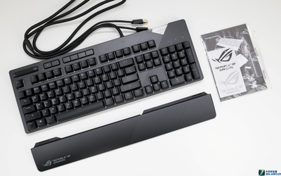 游戏玩得好，装备要选好——ROG STRIX FLARE 耀光机械键盘带我吃了鸡